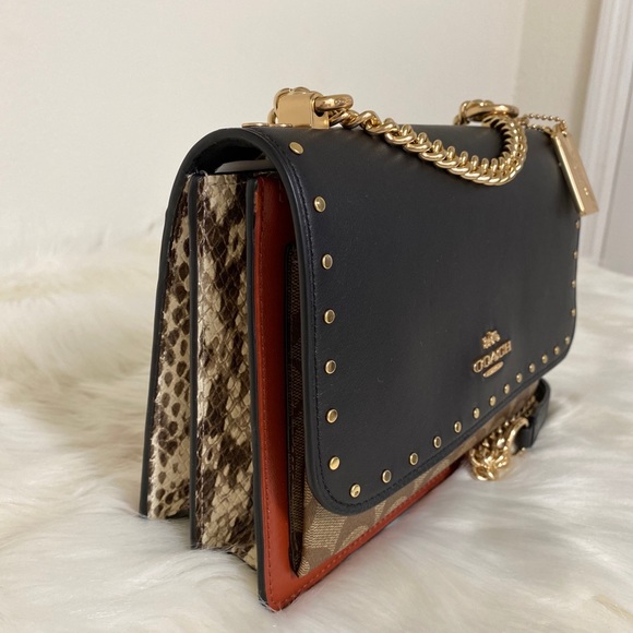 New💃Klare Crossbody Signature Canvas With Rivets - Picture 3 of 9